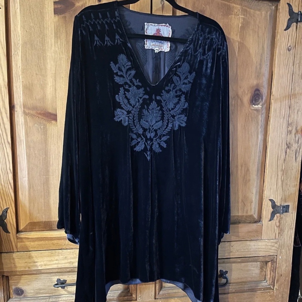Johnny Was XXL Blue Velvet V-Neck Gorgeous Embroidery! Sharkbite Hem Tunic/Dress